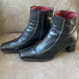 NEW‼️Black leather🔥women ankle bouties sz 7.5